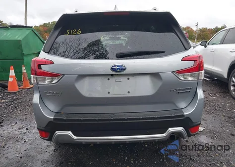 2023 Subaru Forester Touring из США, поврежденный, VIN JF2SKARC3PH512404
